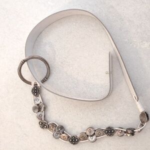 White Antoniazzi Firenze Italian leather belt with silver medallions Size XL